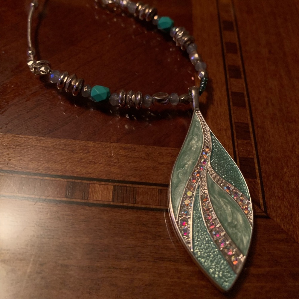 KG necklace